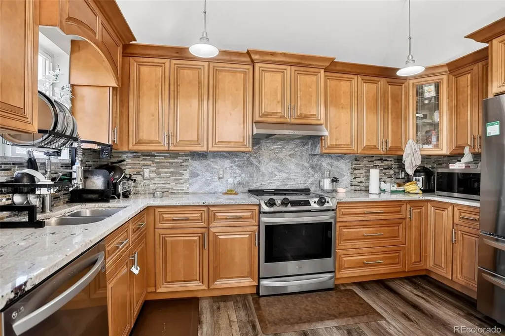 5067 Crystal Way Denver CO 80239