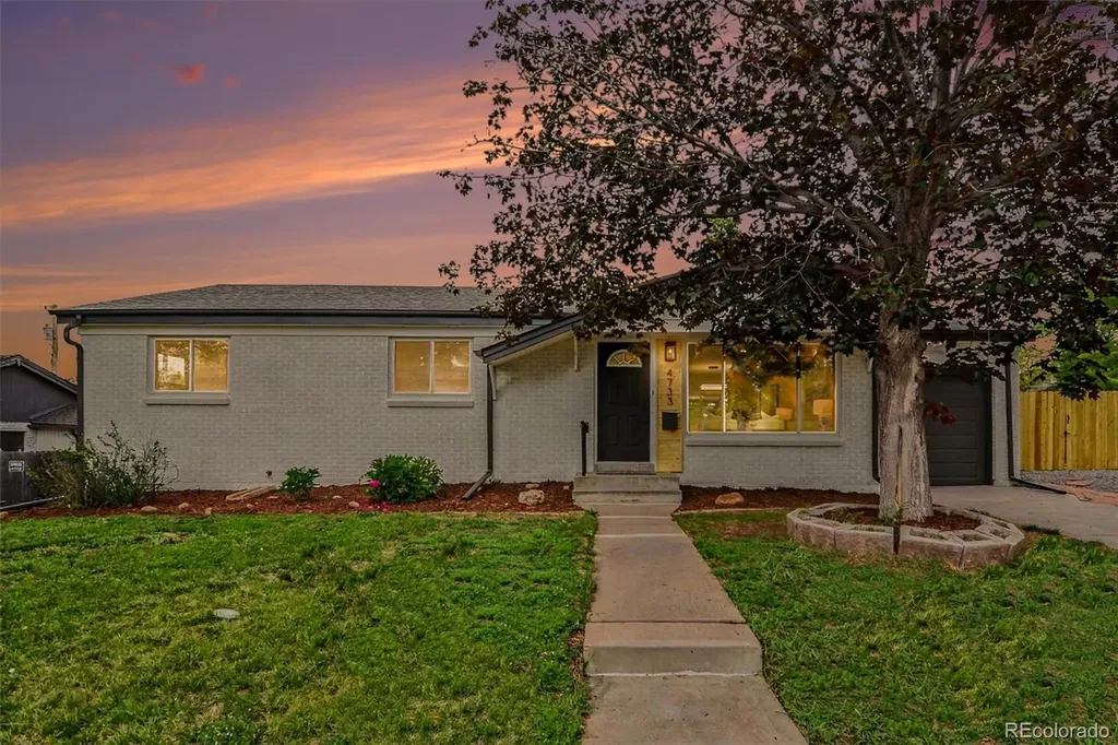 4733 S Newton Street Littleton CO 80123