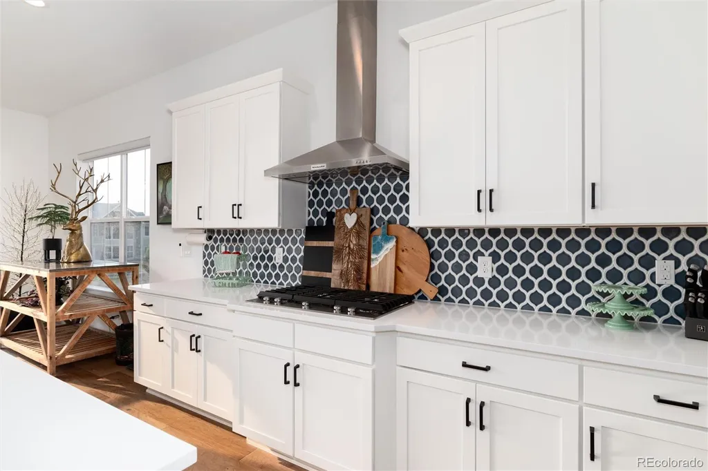 27810 E Lakeview Drive Aurora CO 80016