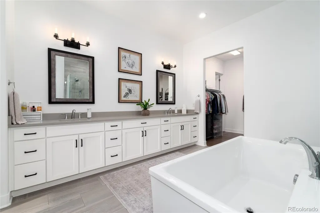 27810 E Lakeview Drive Aurora CO 80016