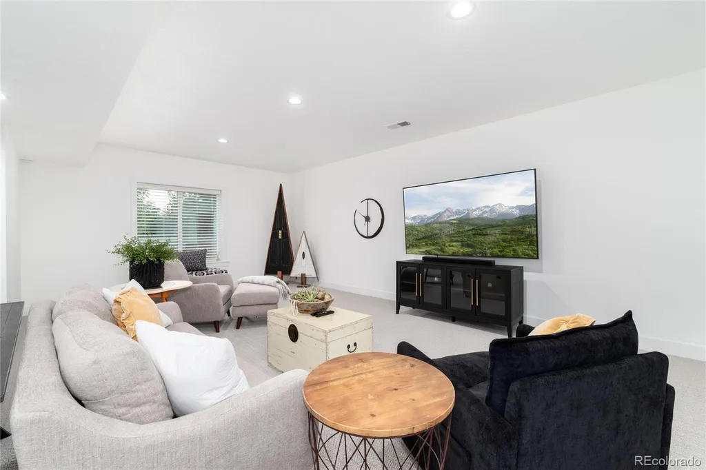 27810 E Lakeview Drive Aurora CO 80016