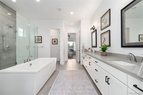 27810 E Lakeview Drive Aurora CO 80016