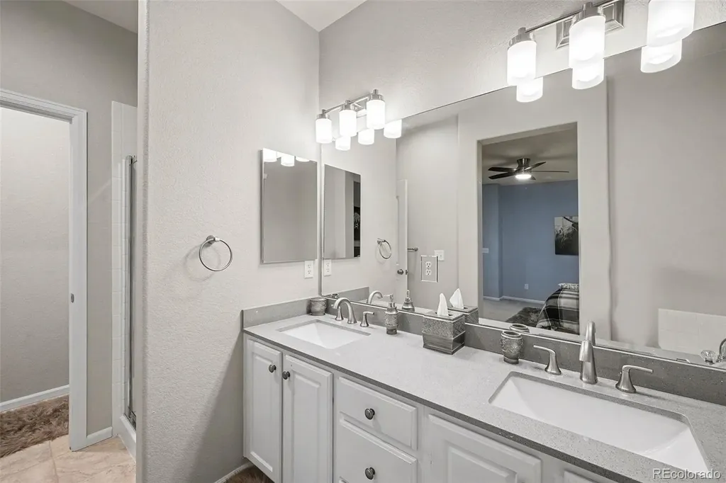 10546 Graymont Lane Highlands Ranch CO 80126