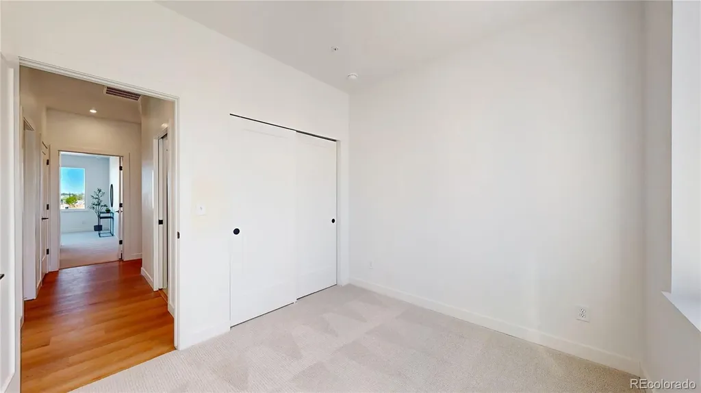 933 Edge Circle Longmont CO 80501