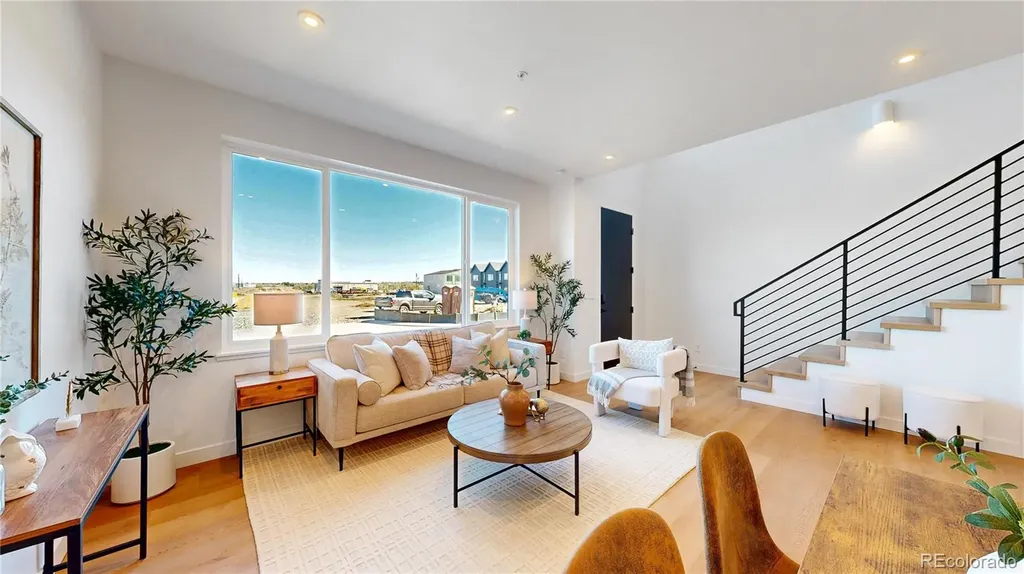 933 Edge Circle Longmont CO 80501