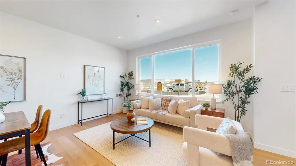 933 Edge Circle Longmont CO 80501