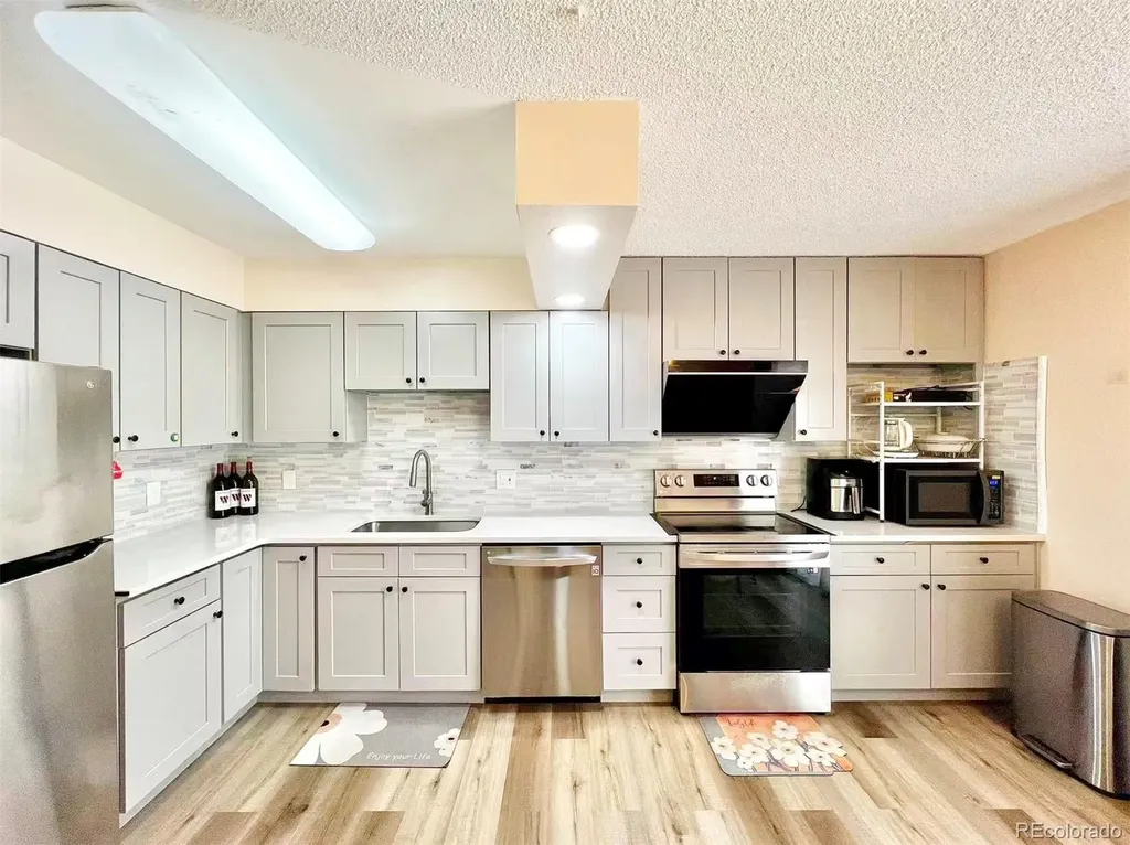8855 W Floyd Avenue Lakewood CO 80227