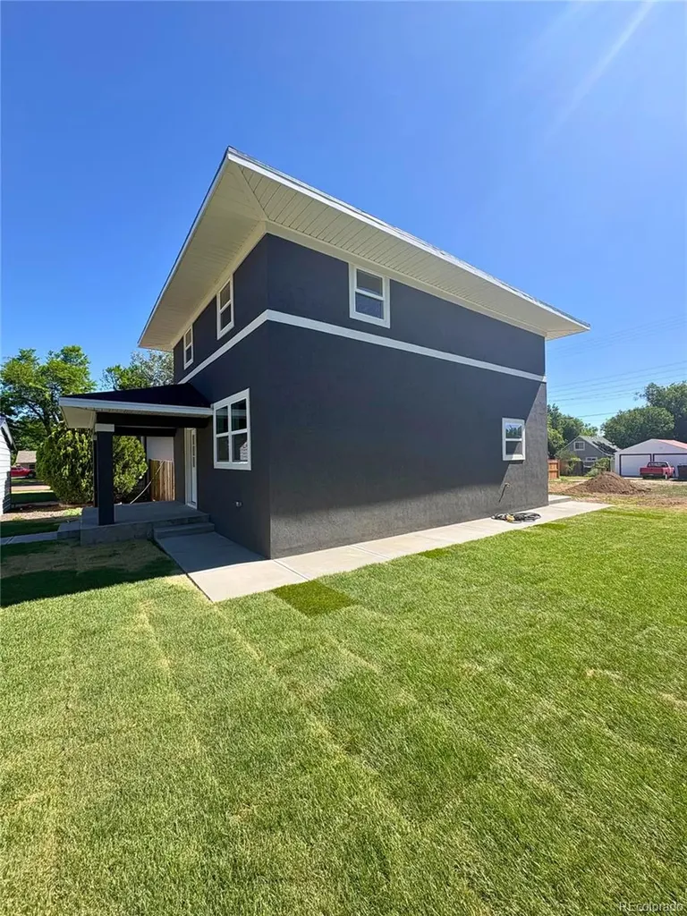 566 Custer Avenue Akron CO 80720