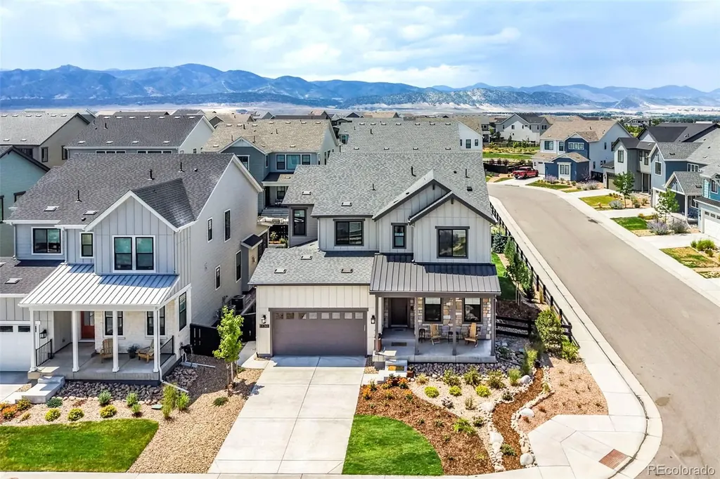 Littleton CO, 11261 Moonshimmer Street