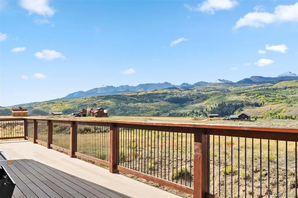 845 Elk Run Road Silverthorne CO 80498