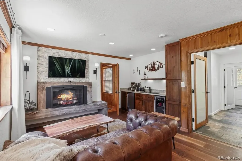8825 Chipita Park Road Cascade CO 80809