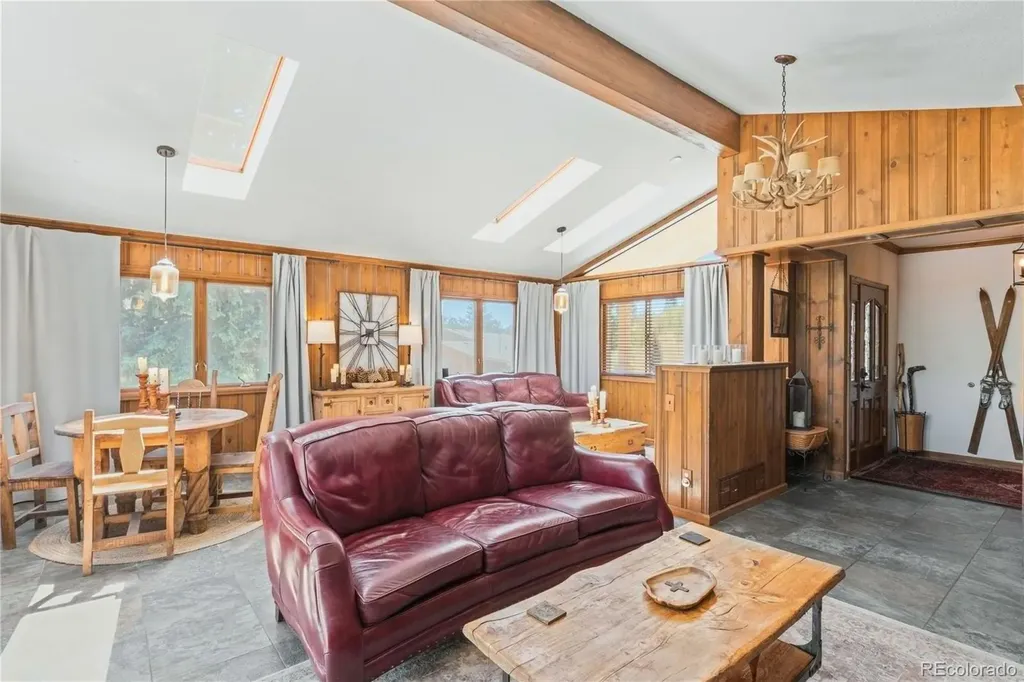 8825 Chipita Park Road Cascade CO 80809