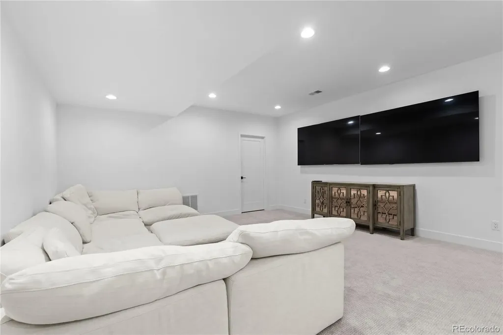 3646 Quivas Street Denver CO 80211