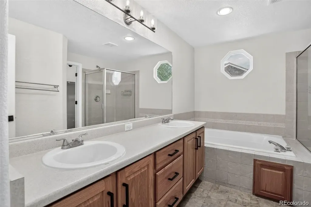 14942 Vine Street Thornton CO 80602