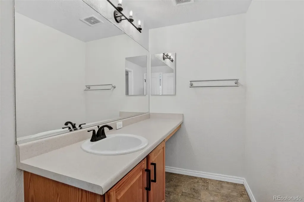 14942 Vine Street Thornton CO 80602