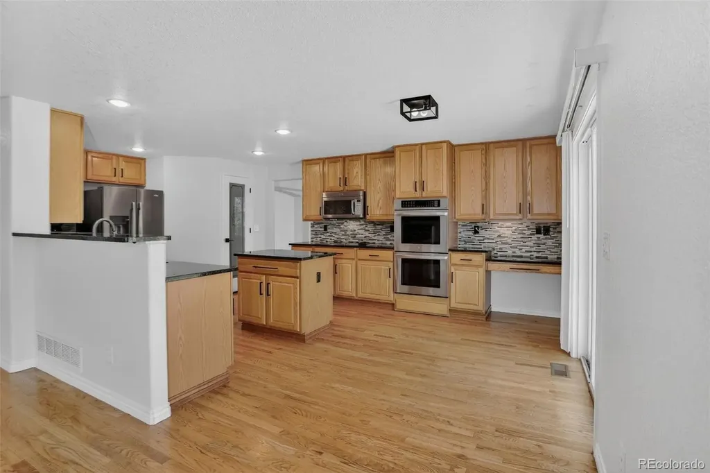 14942 Vine Street Thornton CO 80602