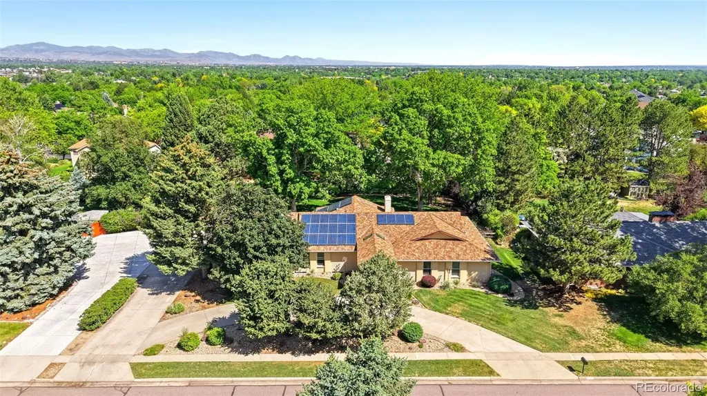 2429 S Chase Lane Lakewood CO 80227