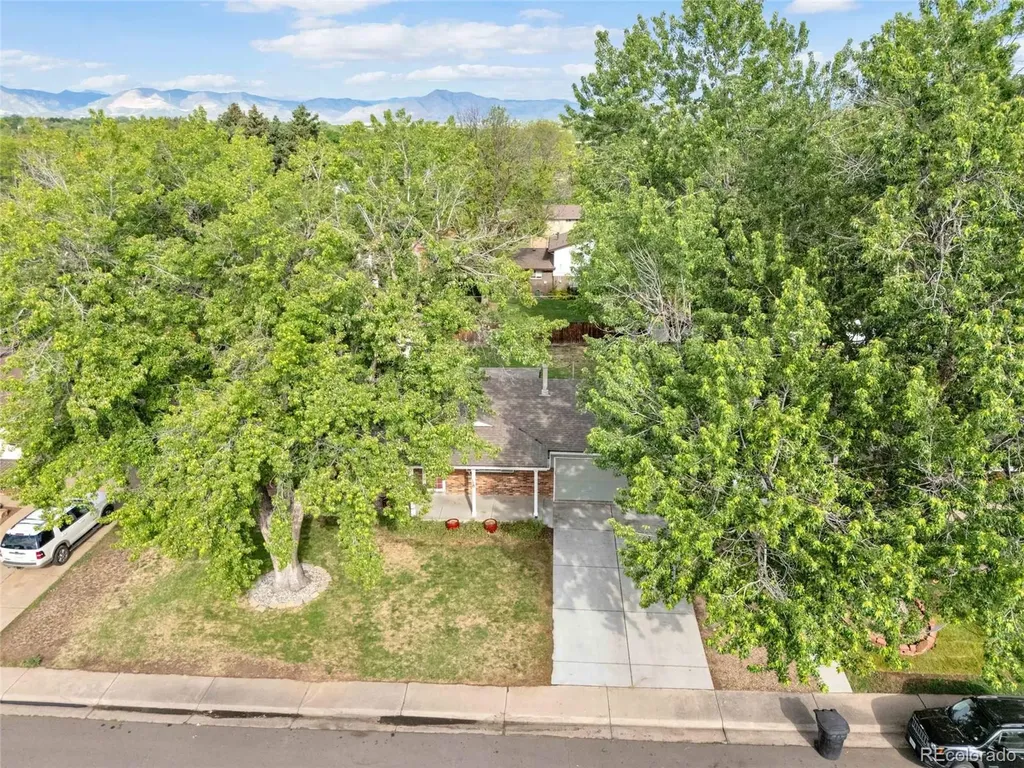 3019 S Eaton Street Denver CO 80227
