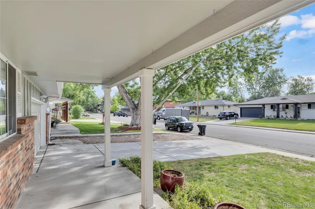 3019 S Eaton Street Denver CO 80227