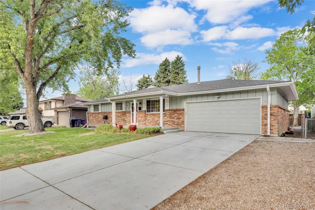 3019 S Eaton Street Denver CO 80227