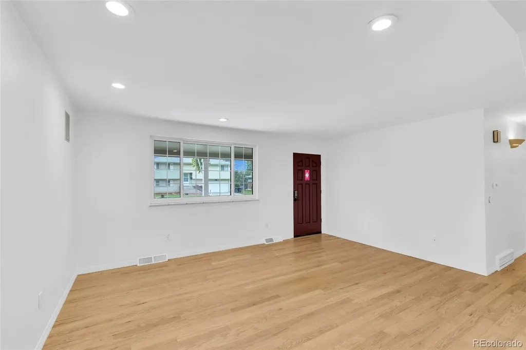 3019 S Eaton Street Denver CO 80227