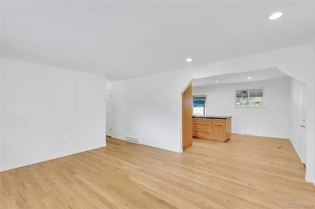 3019 S Eaton Street Denver CO 80227