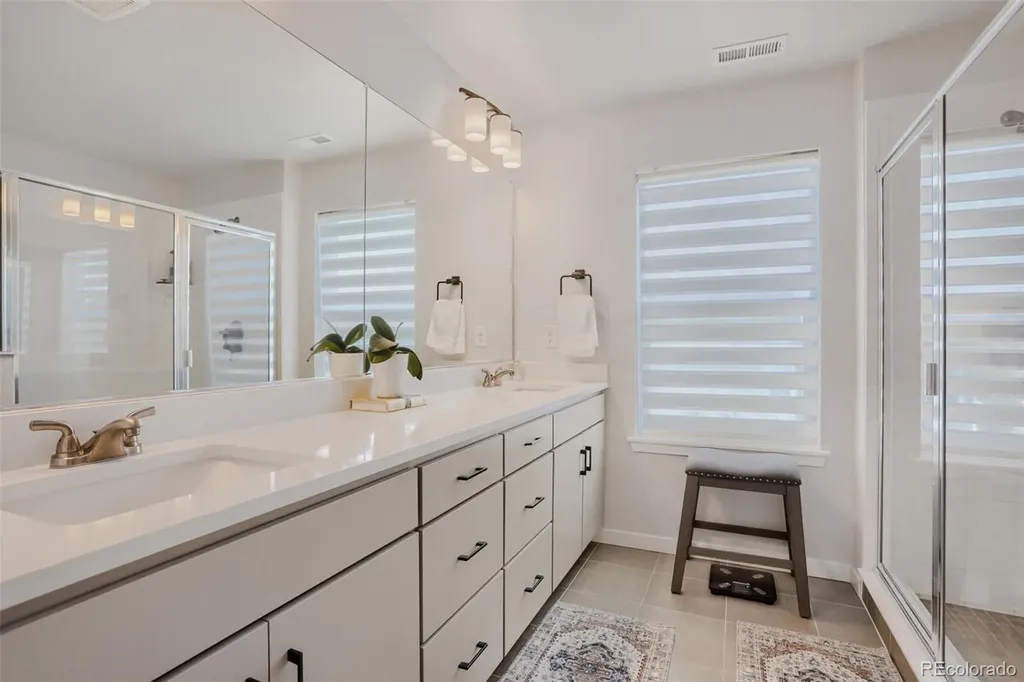 6264 N Lisbon Street Aurora CO 80019