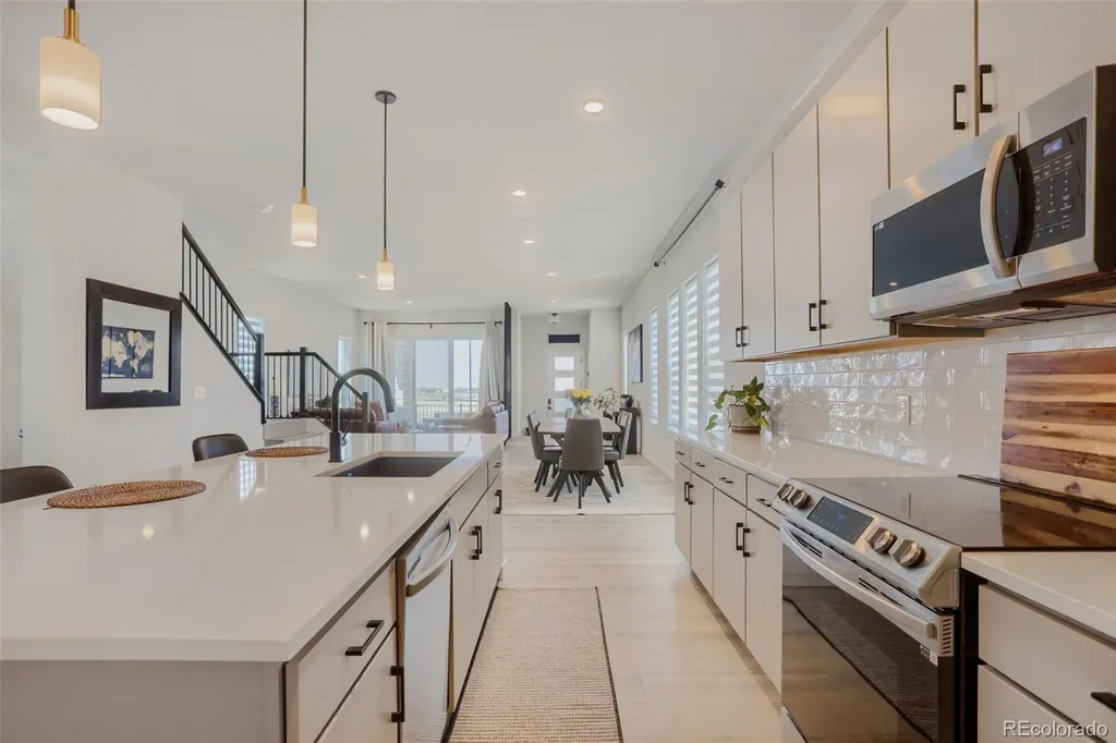6264 N Lisbon Street Aurora CO 80019