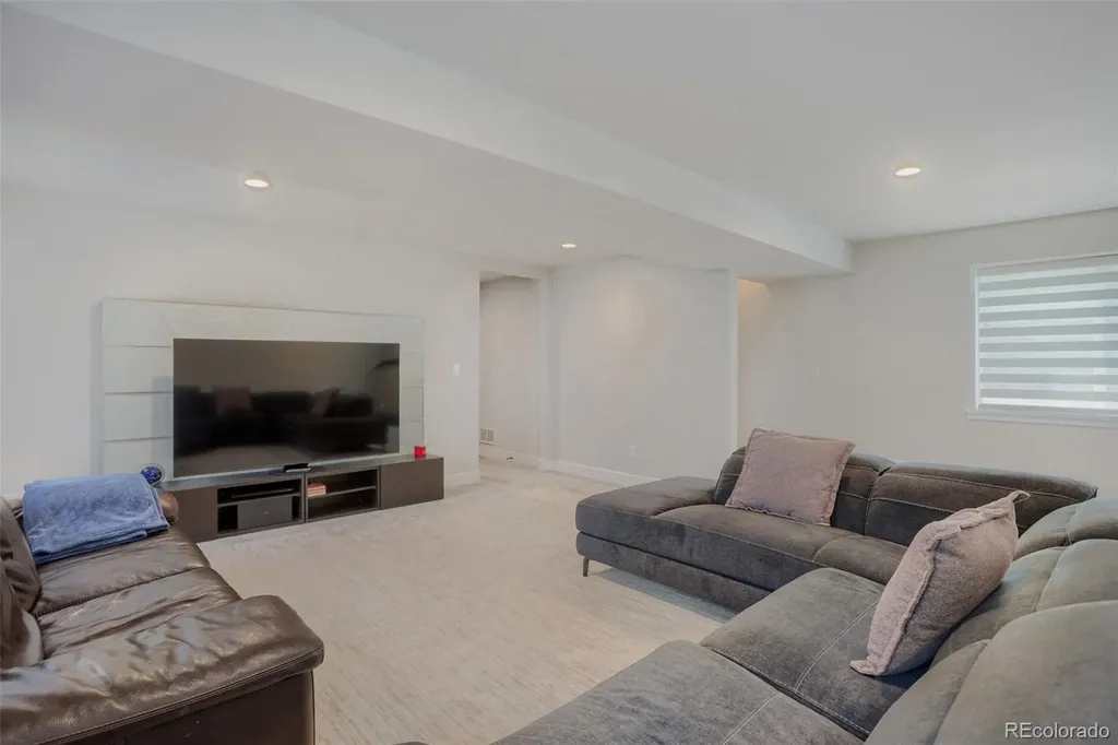 6264 N Lisbon Street Aurora CO 80019