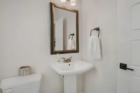6264 N Lisbon Street Aurora CO 80019