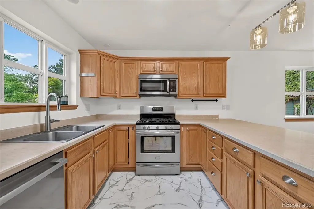 1359 Lindenwood Grove Colorado Springs CO 80907
