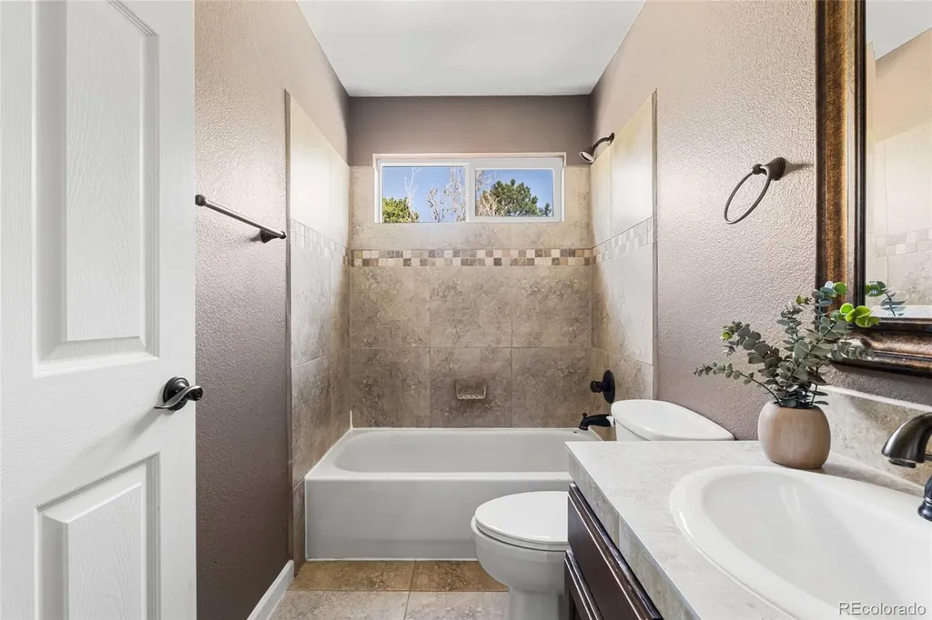 5934 S Yampa Street Aurora CO 80016