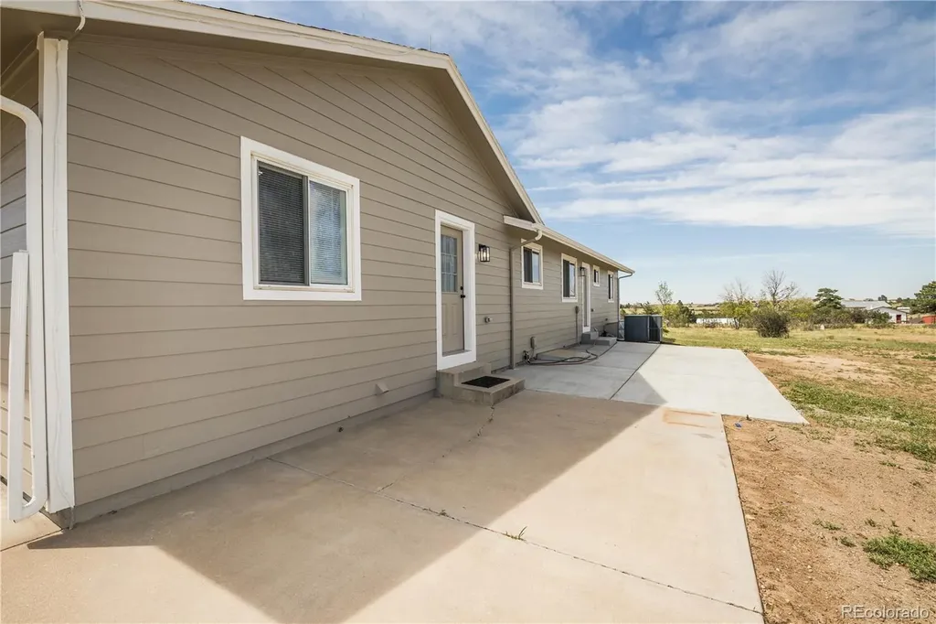 45922 Summit Road Parker CO 80138