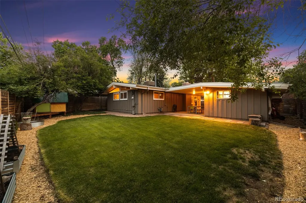 2550 S Newton Street Denver CO 80219