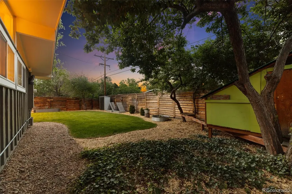 2550 S Newton Street Denver CO 80219