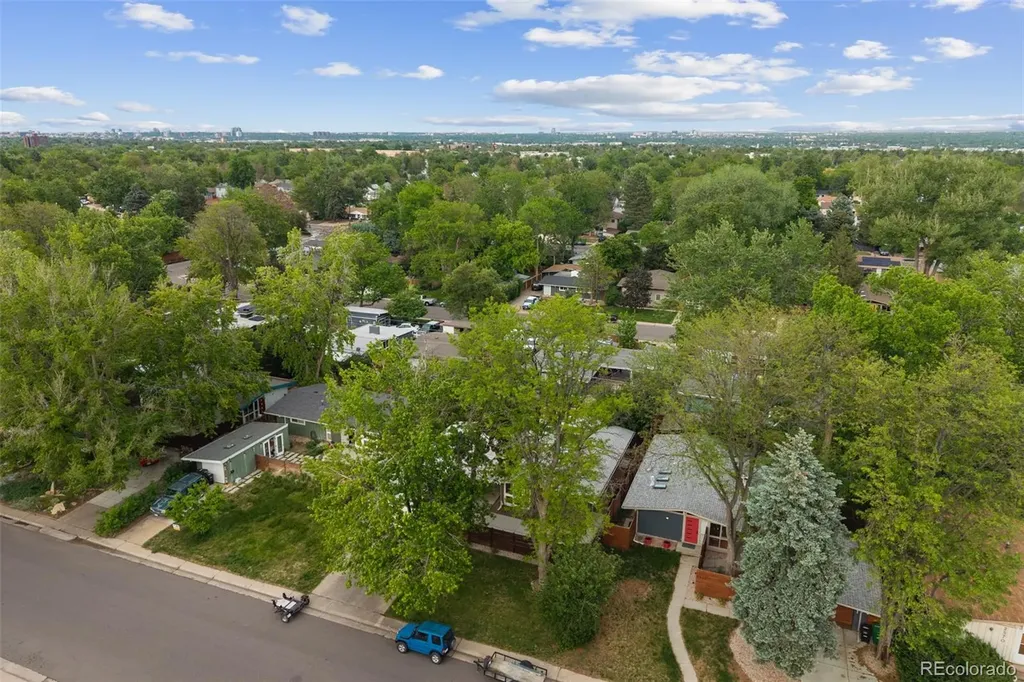 2550 S Newton Street Denver CO 80219