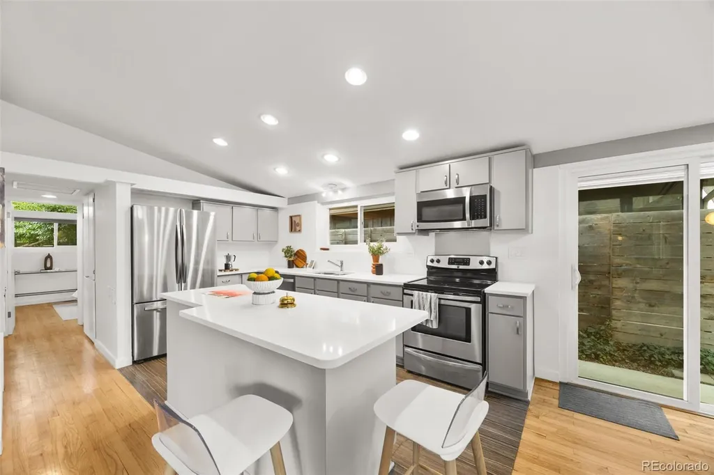 2550 S Newton Street Denver CO 80219