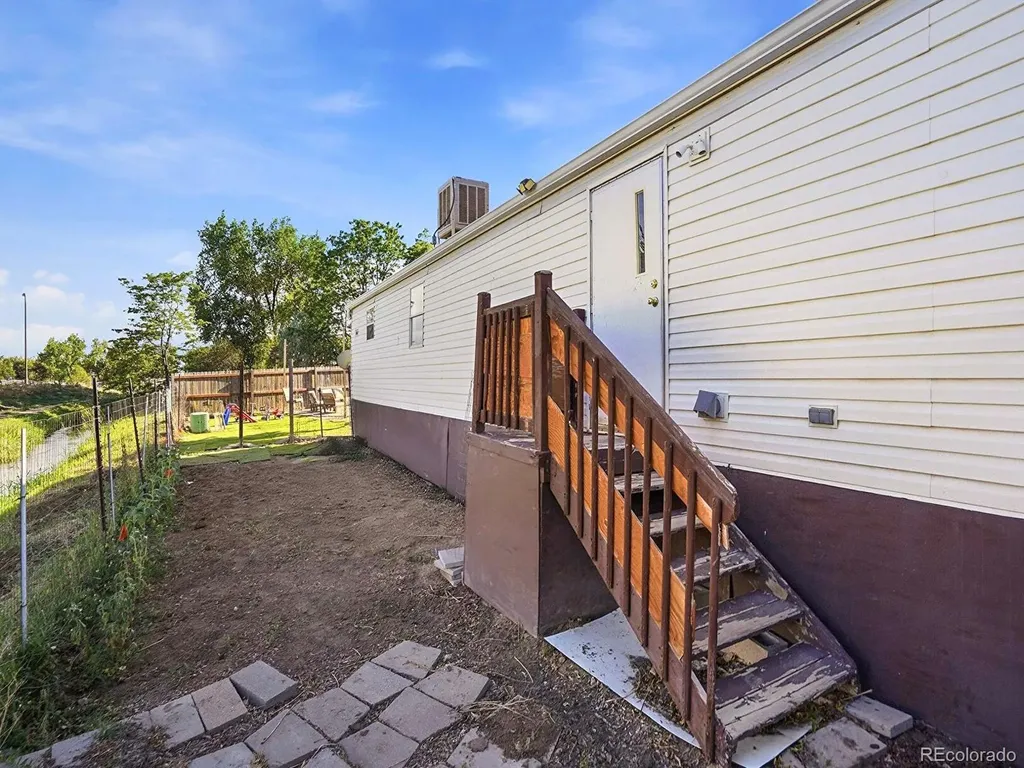 4211 E 100th Avenue Thornton CO 80229