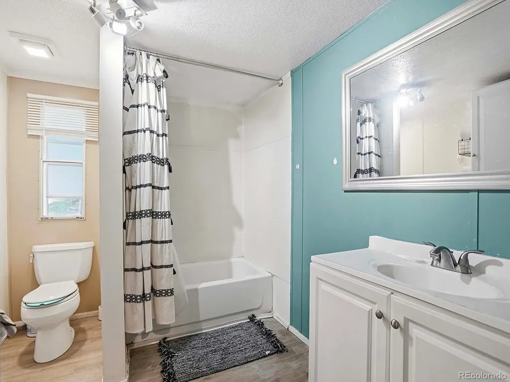 4211 E 100th Avenue Thornton CO 80229