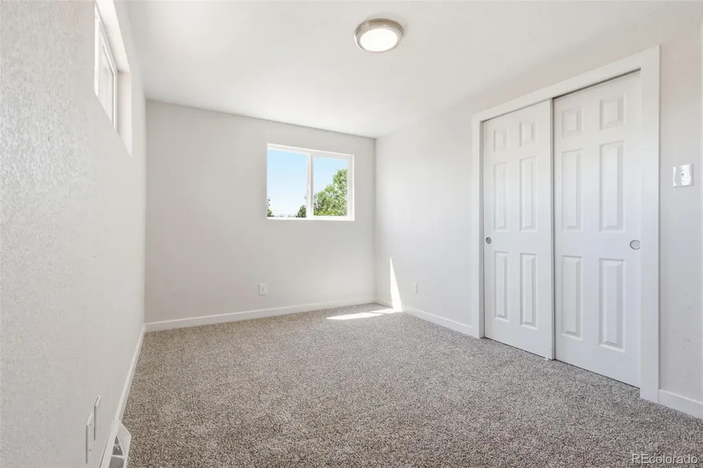 672 Elkhart Street Aurora CO 80011
