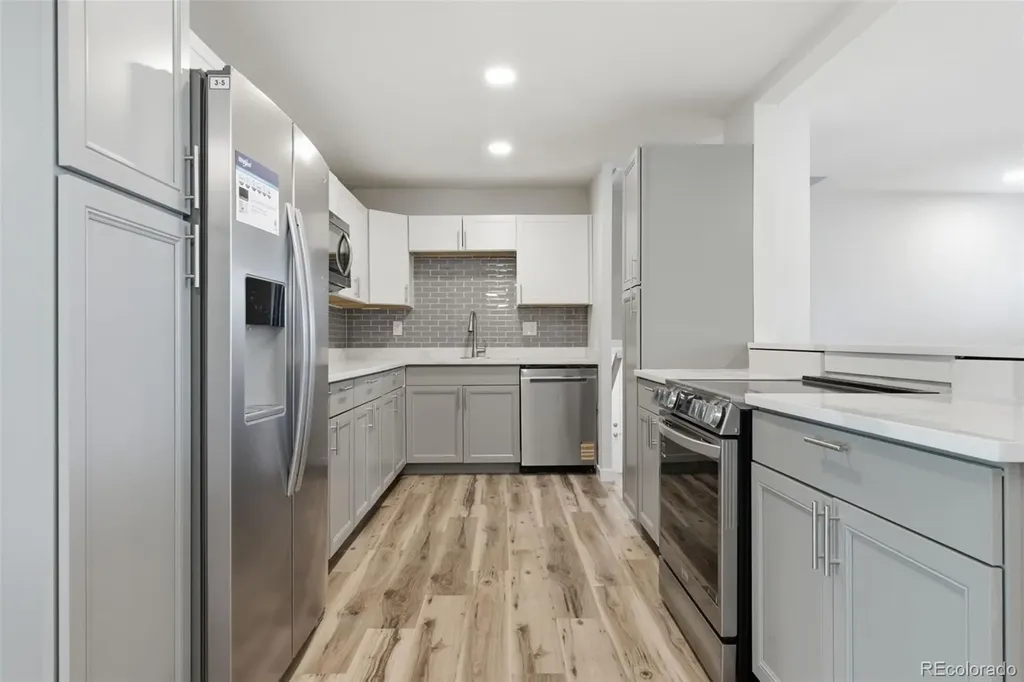 672 Elkhart Street Aurora CO 80011