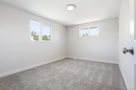 672 Elkhart Street Aurora CO 80011