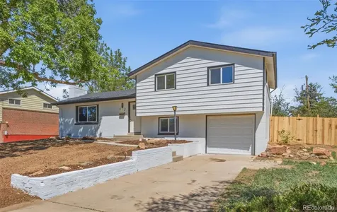 672 Elkhart Street Aurora CO 80011