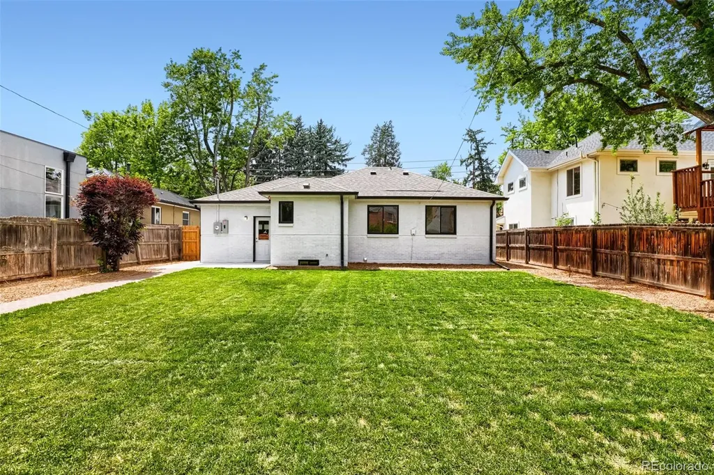 940 Magnolia Street Denver CO 80220
