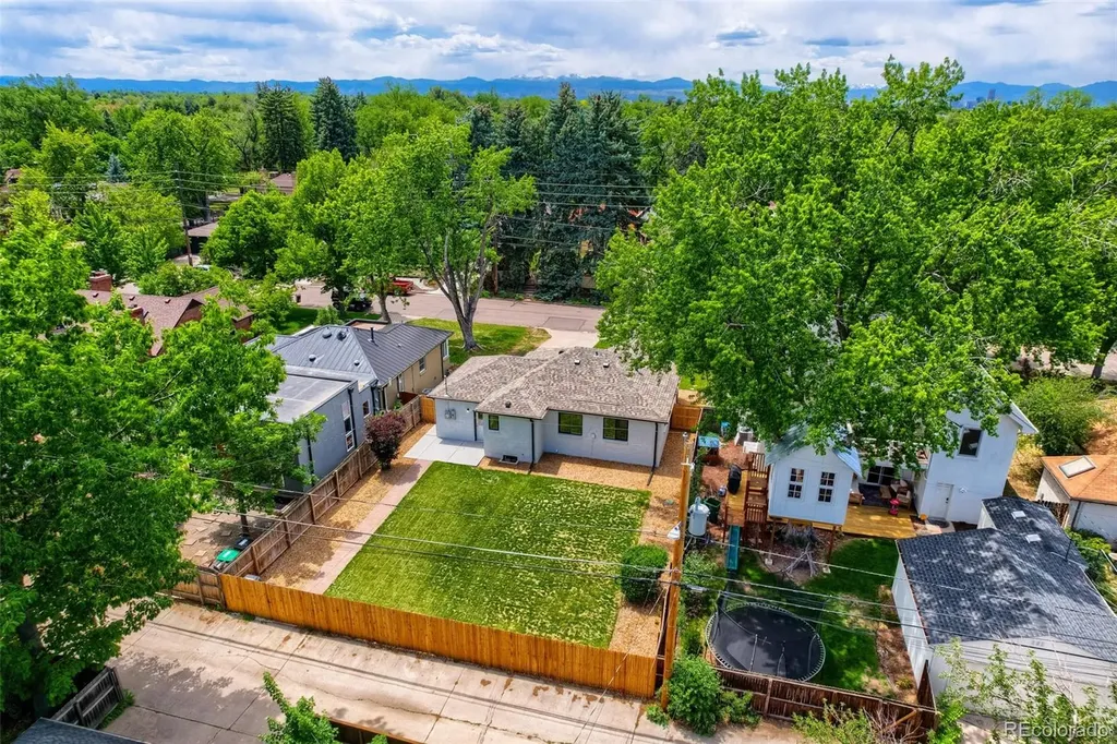 940 Magnolia Street Denver CO 80220