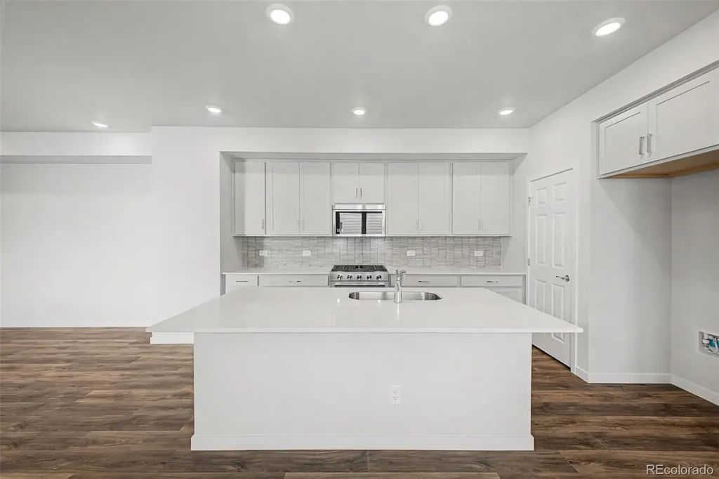 5826 N Orleans Street Aurora CO 80019