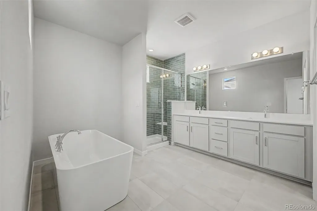 5826 N Orleans Street Aurora CO 80019