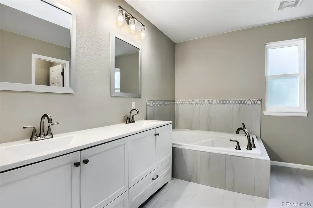 2152 S Eldridge Street Lakewood CO 80228