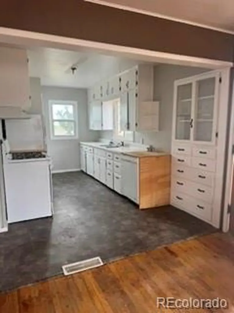 811 S Date Street Yuma CO 80759