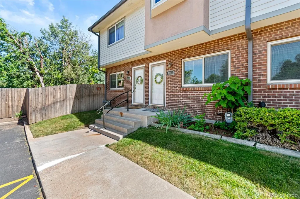 6906 W 48th Avenue Wheat Ridge CO 80033